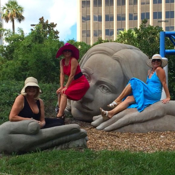 Meet your Posher, Tracy - Picture 2 of 3